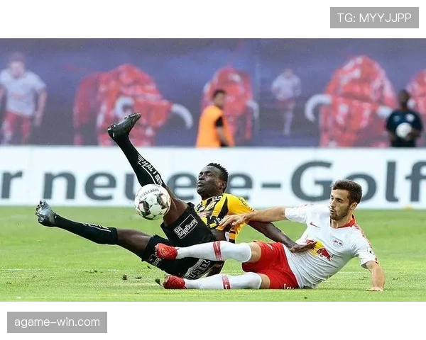 那不勒斯欧战战绩波动：球队表现起伏对赛季走势形成制约