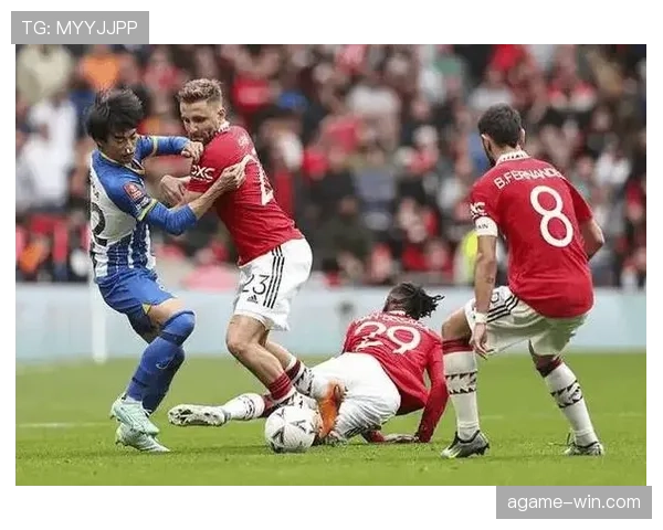 曼联赢下比赛，但场上控制力持续减弱