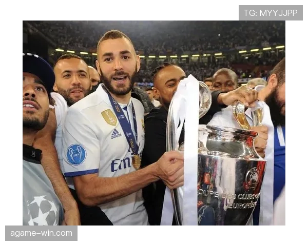 本泽马欧冠历史射手榜前列的历史地位再评估